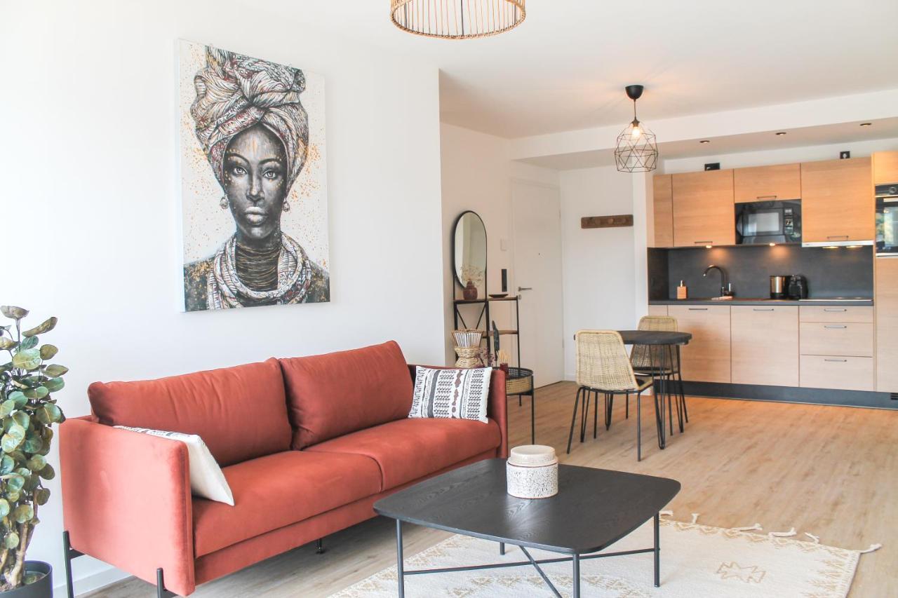 African-Style Apartment - Stadtnah, Parkplatz, E-Ladestation Fuer Auto & Fahrraeder, Gitterbox Fuer Fahrraeder, Fitnessstudio Κόμπλεντς Εξωτερικό φωτογραφία